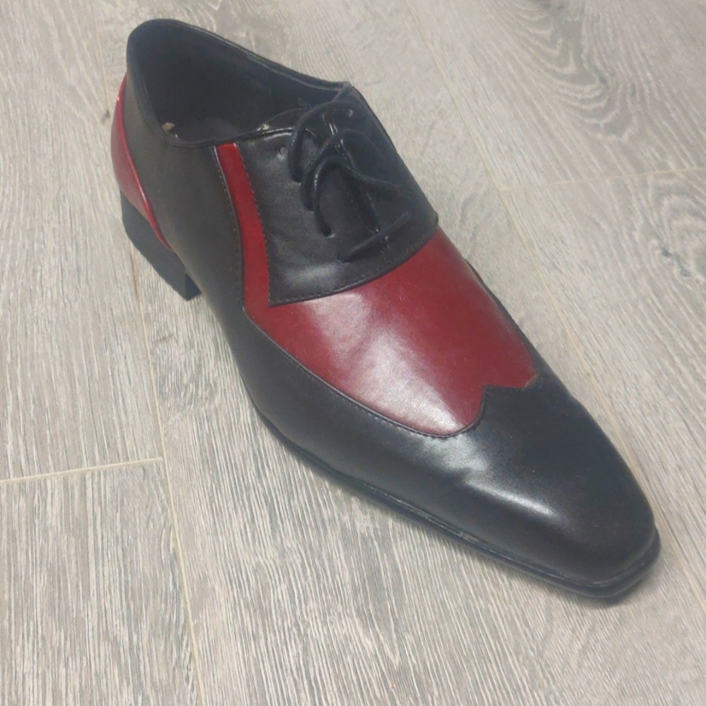 Men's Two-Tone Black and Burgundy Dress Shoes